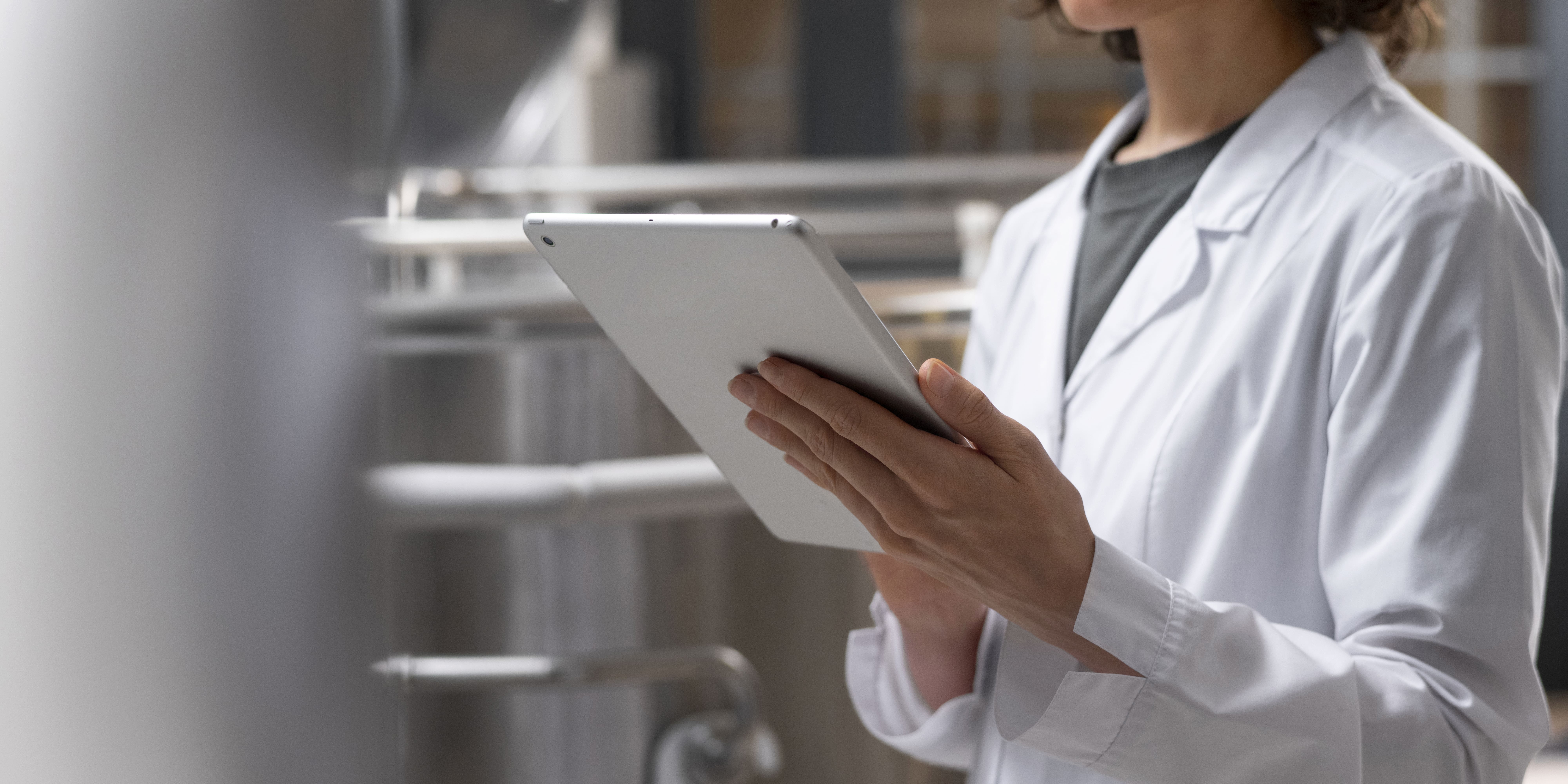 logiciel pour automatiser les workflows de laboratoire