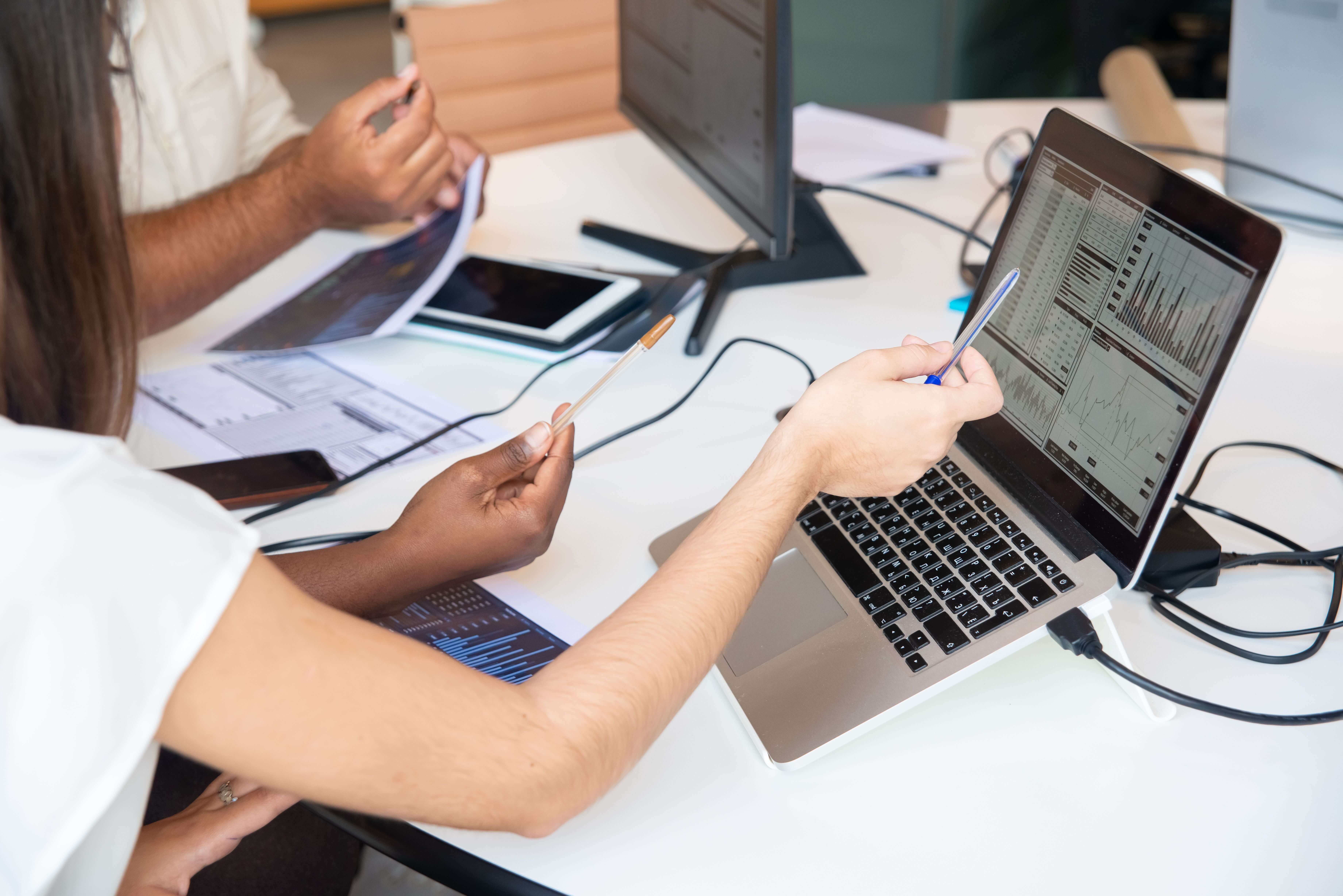 Logiciel GMAO vs Excel : les limites du tableur pour votre maintenance